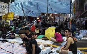 Người biểu tình Hong Kong lập làng 'định cư' trên đường phố