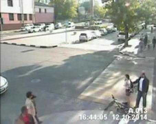 Pha thoát chết thót tim giữa ngã tư