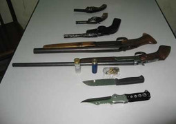 Rùng mình trước 'hàng nóng' của băng đảng Nhật 'khùng'