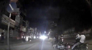 Có hay không nam thanh niên vượt đèn đỏ bị CSCĐ gây thương tích?