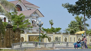 Bố là bộ trưởng không có tài sản nhưng con có hàng nghìn tỷ đồng