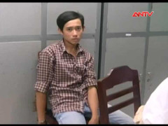 Bắt băng nhóm chuyên cướp giật đồ của phụ nữ 'hớ hênh'