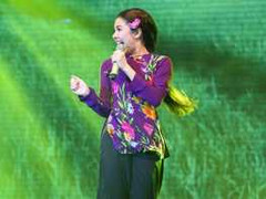 'Cặp đôi hoàn hảo' liveshow 1: Vân Trang trổ tài hài hước