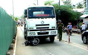 Khởi tố, bắt tạm giam tài xế xe bồn tông chết sản phụ