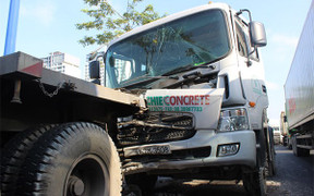 Liên tiếp tai nạn giao thông, đại lộ nghìn tỷ kẹt cứng