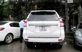 Hai xế hộp có biển kiểm soát giống nhau ở Thanh Hoá