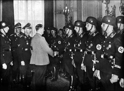 CIA và FBI sử dụng hơn 1000 phần tử Đức quốc xã làm gián điệp