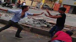 Bắt nhóm côn đồ cắt tai dằn mặt đồng nghiệp