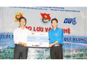 VTC tặng 38 bộ thu truyền hình số cho huyện đảo Bạch Long Vĩ