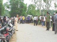 Nổ súng trấn áp kẻ tình nghi, kiểm lâm bị dân vây ráp