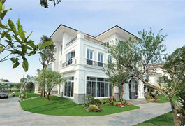 Biệt thự, liền kề... càng to càng giảm giá mạnh