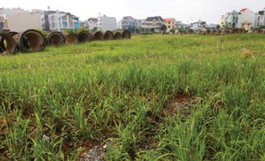 'Sóng ngầm' bán tháo bất động sản