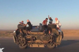 Video: Trò tiêu khiển đứng tim của dân chơi Ả-rập