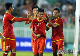 Tuyển Việt Nam đè bẹp Sinh viên Hàn Quốc