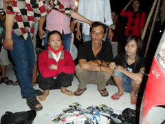 Chiêu trò 'hai ngón' kinh ngạc tại hội chợ ở Bình Dương