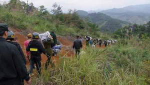 Giang hồ manh động cướp hàng lậu trước mắt công an