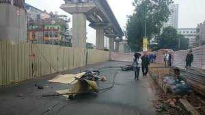 Rơi thép ở đường sắt trên cao Hà Nội, người đi đường tử nạn