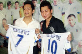 Tác giả 'Kiếp đỏ đen' nặng tình với bóng đá