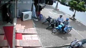 Trộm xe SH bất thành, mất luôn xe Wave