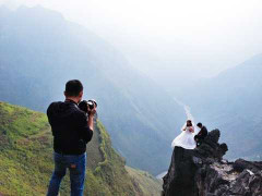 Dịch vụ chụp ảnh cưới mạo hiểm trên đỉnh trời