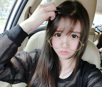 Nữ sinh gốc Việt xinh đẹp gây sốt tại Malaysia