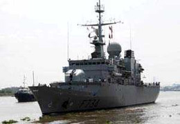 Tuần dương hạm Vendémiaire đến Đà Nẵng