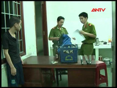 Chặn côn đồ vác mã tấu, 'bom xăng' đi gây án