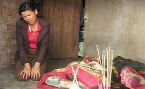 Nóng giận bột phát, xuống tay với cả người thân