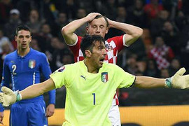 Buffon mắc sai lầm, Italia bị cầm hòa đáng tiếc