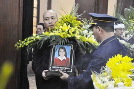 Lễ tang nạn nhân MH17: 'Chúng tôi không muốn tin vào nỗi đau này'