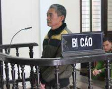 Mất mạng vì đống gạch đổ giữa đường