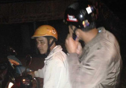 Công an chặn nhầm xe một cảnh sát cơ động do... tình cờ