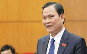 Truyền hình trực tiếp: Bộ trưởng Nội vụ trả lời chất vấn về tiền lương