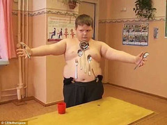 Clip: Điện giật chết hụt, bé 12 tuổi trở nên phi thường