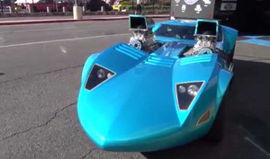 Tốn nửa triệu đôla biến ô tô đồ chơi thành xe hơi thật