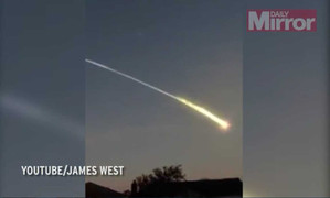 Quả cầu lửa khổng lồ xuất hiện trên bầu trời nước Mỹ