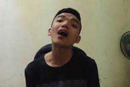 Thanh niên 'ngáo đá' kề dao vào cổ công an