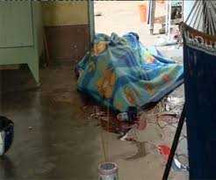 Bí ẩn gói quà phát nổ trước khu tập thể giáo viên