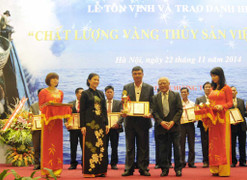 Vinh danh hơn 100 doanh nghiệp đạt ‘Chất lượng Vàng thủy sản Việt Nam 2014’