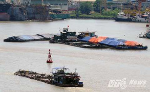 Những con tàu thích làm mồi 'hà bá': 'Trảm' bằng cách nào?