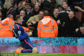 Rooney lập công, Man Utd hạ Arsenal, trở lại top 4