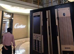 Báo Nhật viết về hàng hiệu, xe sang phất lên ở Việt Nam