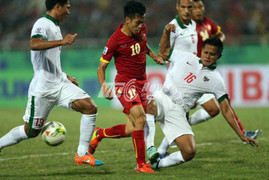 CLB Indonesia hỏi mua Công Vinh, Văn Quyết