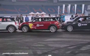 Màn đỗ xe lập kỷ lục thế giới