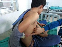 Dân bao vây, tố cảnh sát giao thông đánh người