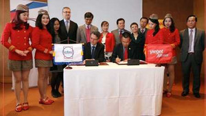 Vietjet ký hợp đồng bảo dưỡng động cơ máy bay trị giá 300 triệu USD