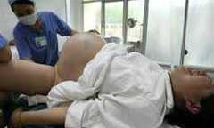 Vạch trần hàng trăm bác sĩ hành nghề chui ở bệnh viện