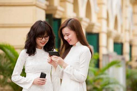 Lenovo 'Khuyến mãi hấp dẫn - Mua 1 tặng 1'