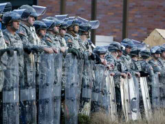 Mỹ điều hàng ngàn lính trấn áp bạo động ở Ferguson