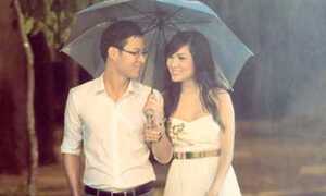 MC Anh Quân bất ngờ lấn sang ca hát